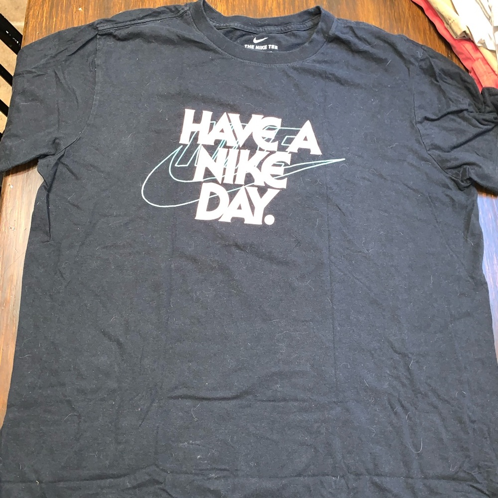 Nike mens shirt, size Large